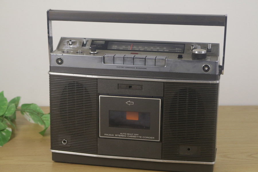 ジャンク!!【ソニーSONY】ラジカセ（CF-2550） ☆Z4058-–日本