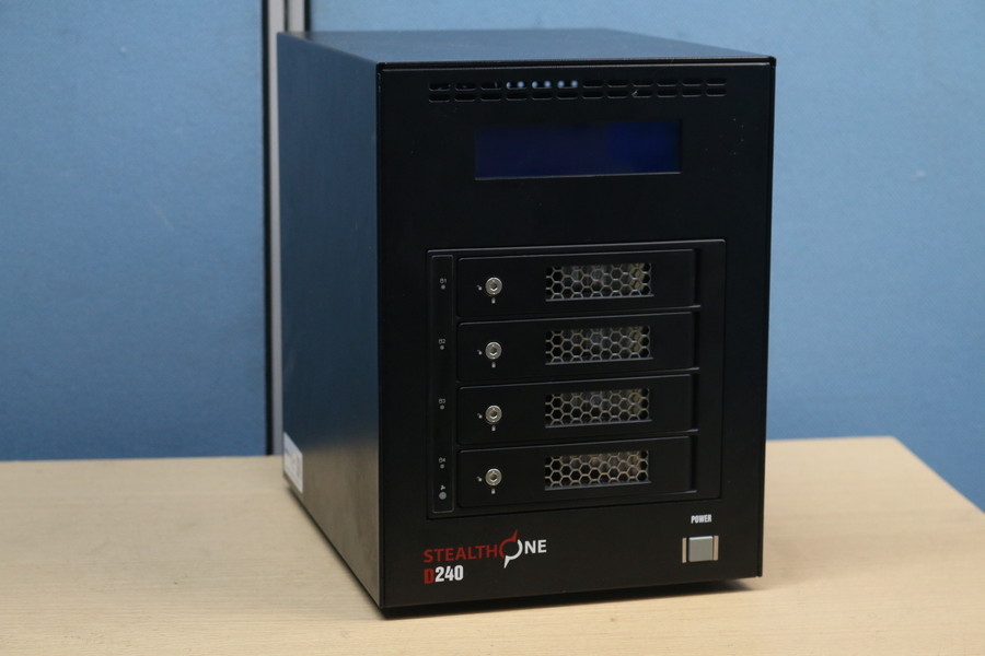 簡単NAS StealthOne D240 RAID 6 4TBx4台搭載 z4